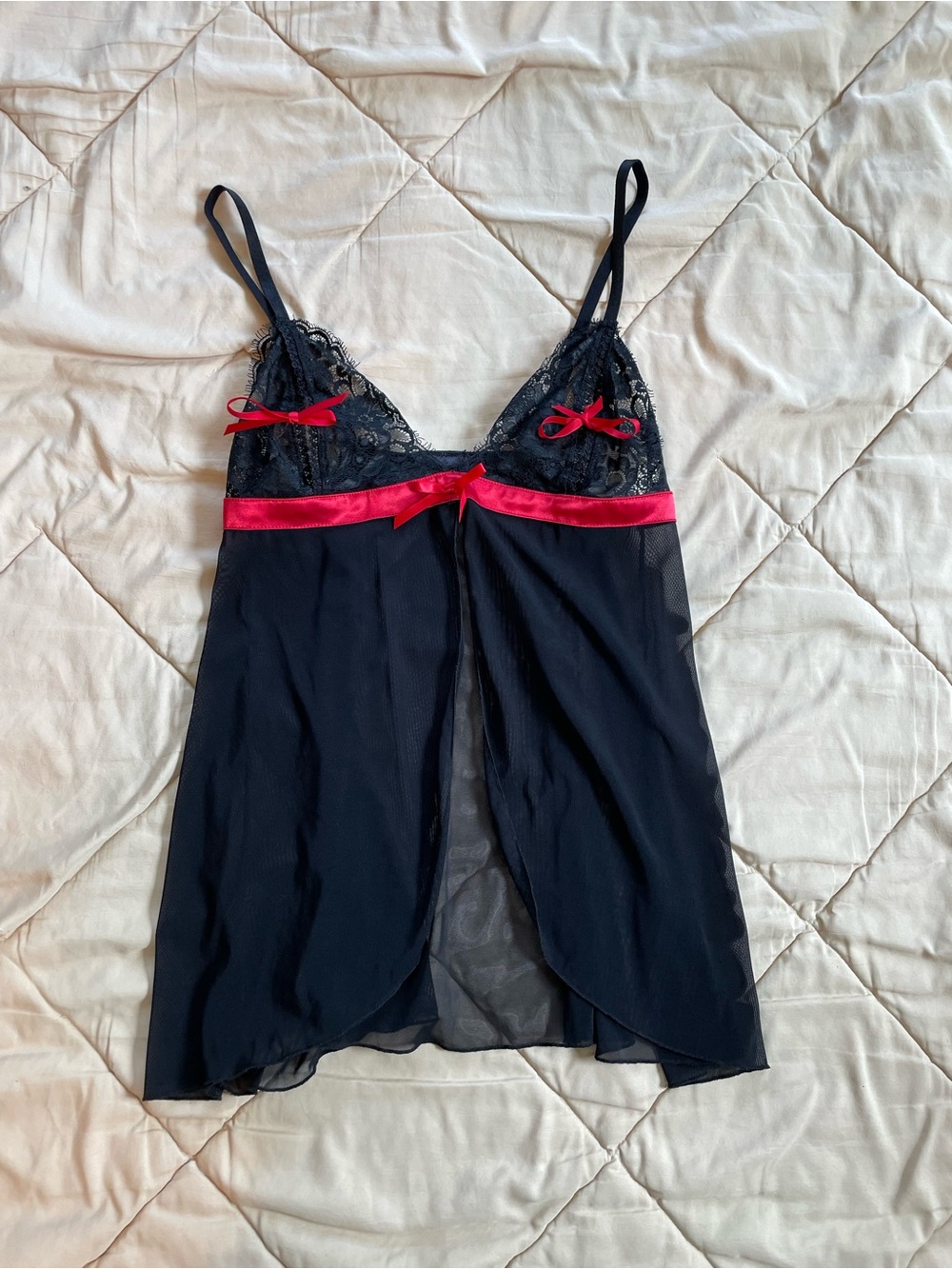 Y2K Frederick’s of Hollywood lace cami